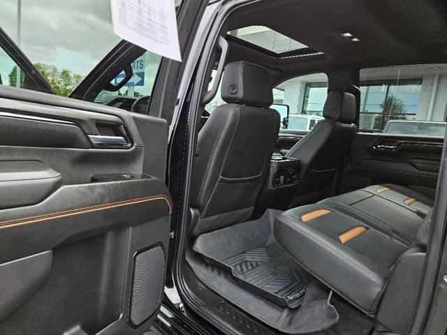 Photo of 2024 Onyx Black GMC Sierra 2500