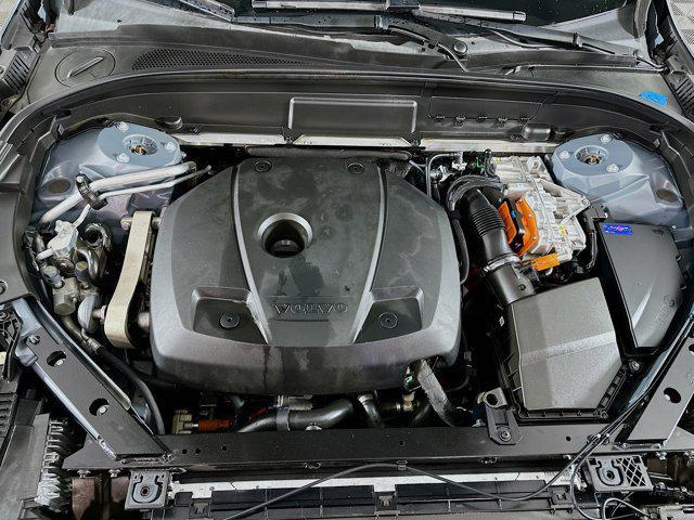 Photo of 2022 Pine Grey Metallic Volvo XC60 Recharge Plug-In Hybrid