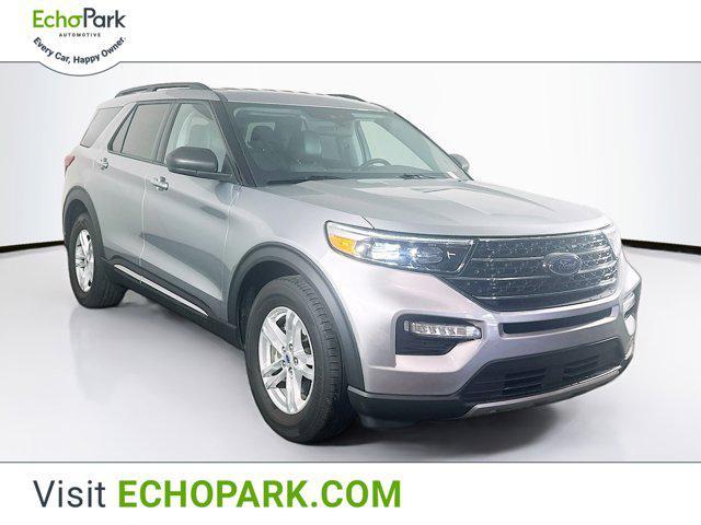 Photo of 2024 Iconic Silver Metallic Ford Explorer