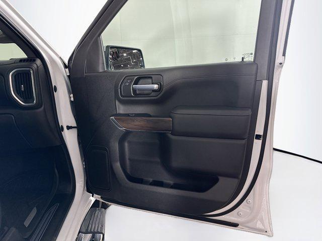 Photo of 2021 Summit White GMC Sierra 1500