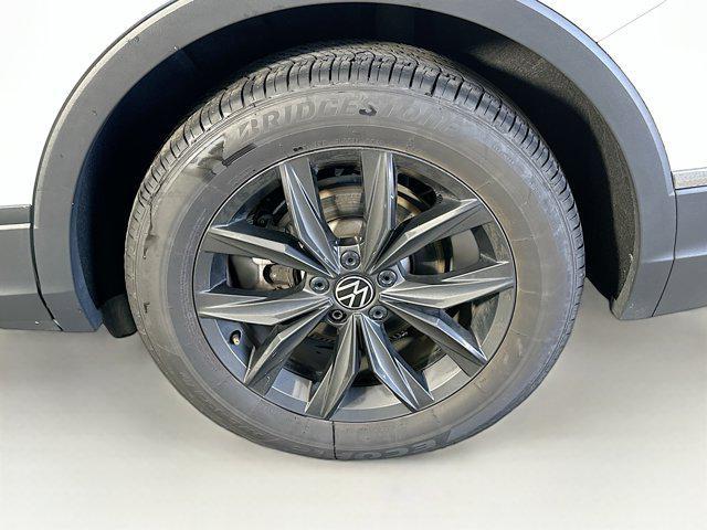 Photo of 2024 Pure White Volkswagen Tiguan