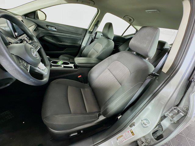 Photo of 2024 Brilliant Silver Metallic Nissan Altima