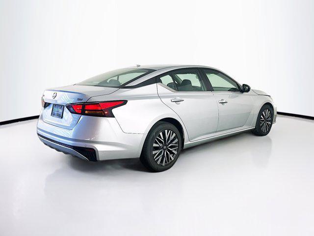Photo of 2024 Brilliant Silver Metallic Nissan Altima