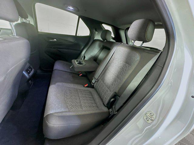 Photo of 2024 Summit White Chevrolet Equinox