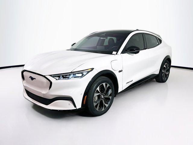 Photo of 2021 Star White Metallic Tri-Coat Ford Mustang Mach-E