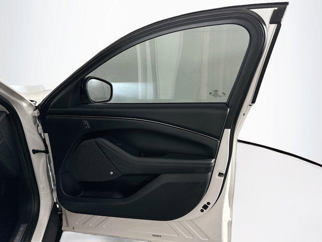 Photo of 2021 Star White Metallic Tri-Coat Ford Mustang Mach-E