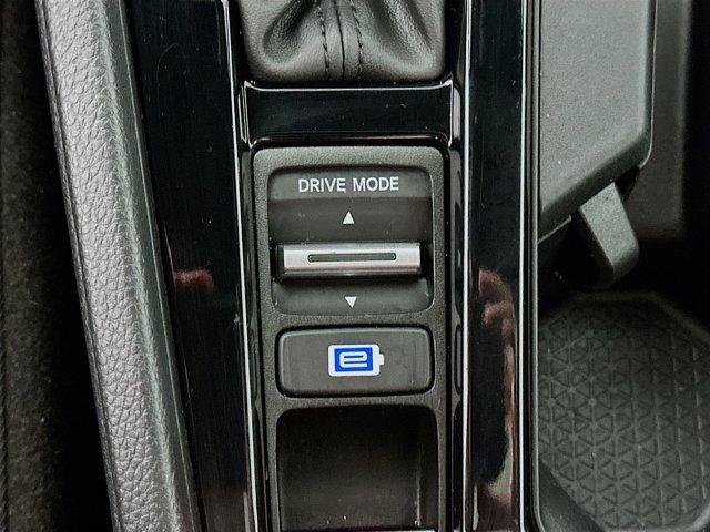 Photo of 2025 Solar Silver Metallic Honda Accord Hybrid