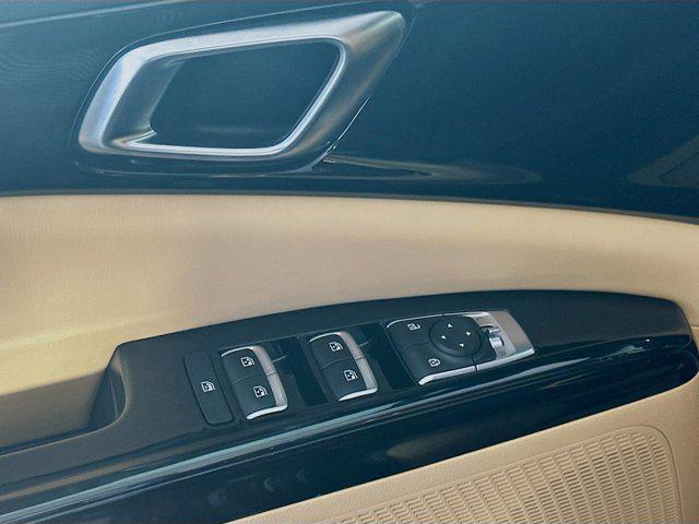 Photo of 2023 Flare Red Kia Carnival