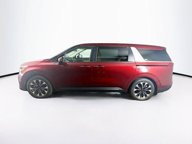 Photo of 2023 Flare Red Kia Carnival
