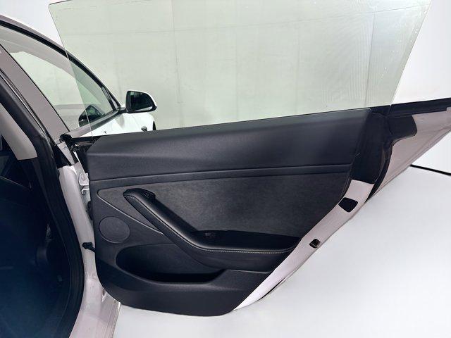 Photo of 2021 Pearl White Multi-Coat Tesla Model 3