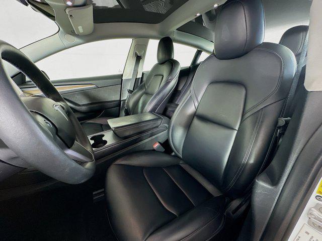 Photo of 2021 Pearl White Multi-Coat Tesla Model 3