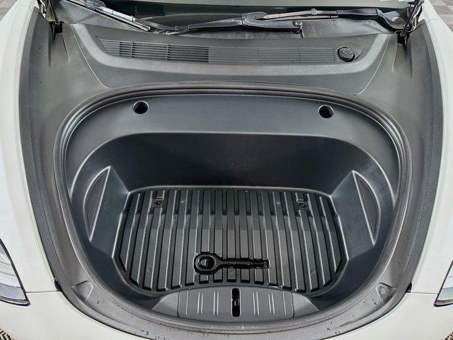 Photo of 2021 Pearl White Multi-Coat Tesla Model 3