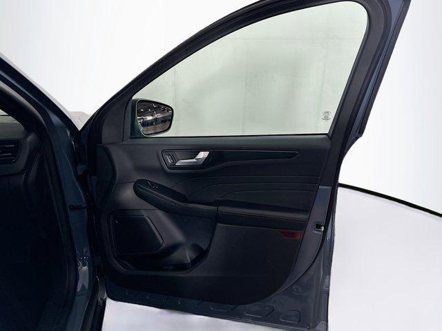 Photo of 2024 Vapor Blue Metallic Ford Escape