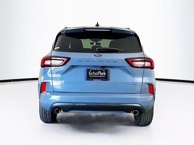Photo of 2024 Vapor Blue Metallic Ford Escape