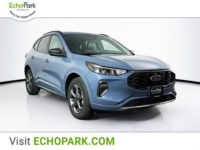 Photo of 2024 Vapor Blue Metallic Ford Escape