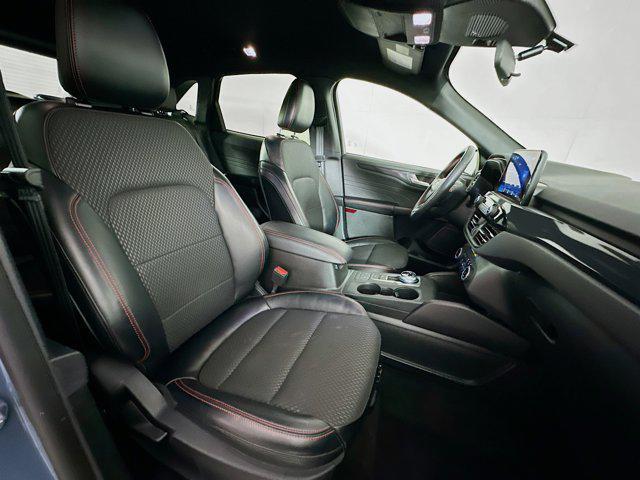 Photo of 2024 Vapor Blue Metallic Ford Escape