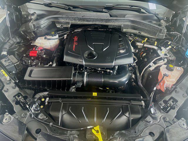 Photo of 2022 Vulcano Black Metallic Alfa Romeo Stelvio