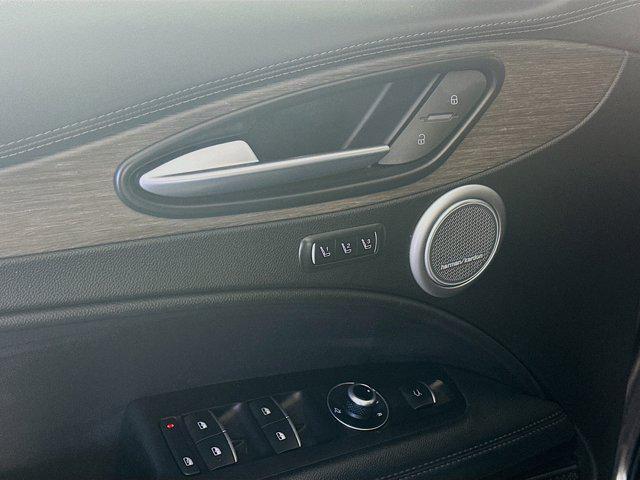 Photo of 2022 Vulcano Black Metallic Alfa Romeo Stelvio