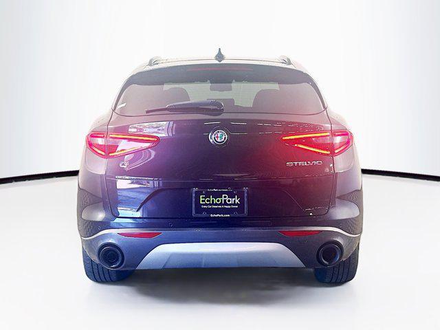 Photo of 2022 Vulcano Black Metallic Alfa Romeo Stelvio