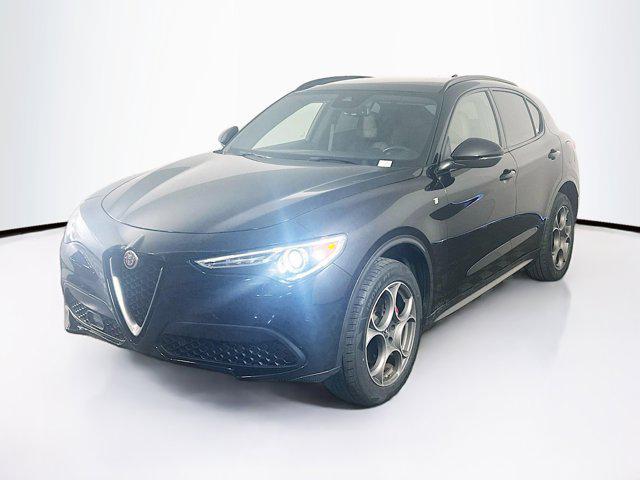 Photo of 2022 Vulcano Black Metallic Alfa Romeo Stelvio