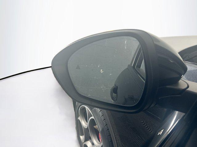 Photo of 2022 Vulcano Black Metallic Alfa Romeo Stelvio