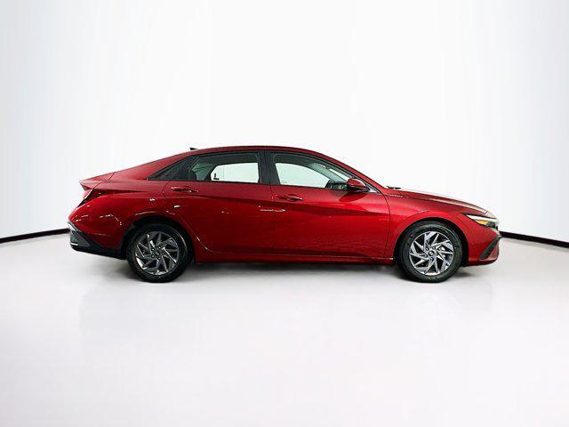 Photo of 2024 Ultimate Red Hyundai ELANTRA