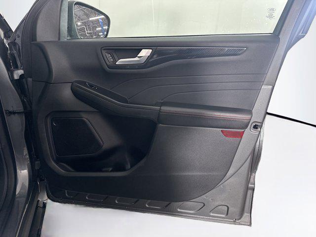 Photo of 2024 Carbonized Gray Metallic Ford Escape