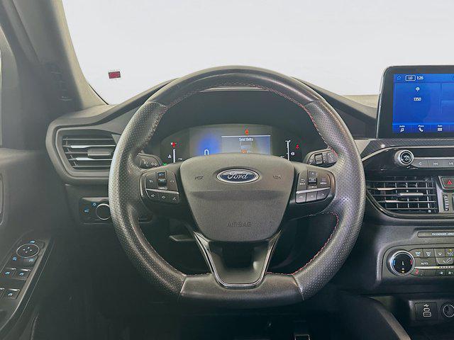 Photo of 2024 Carbonized Gray Metallic Ford Escape