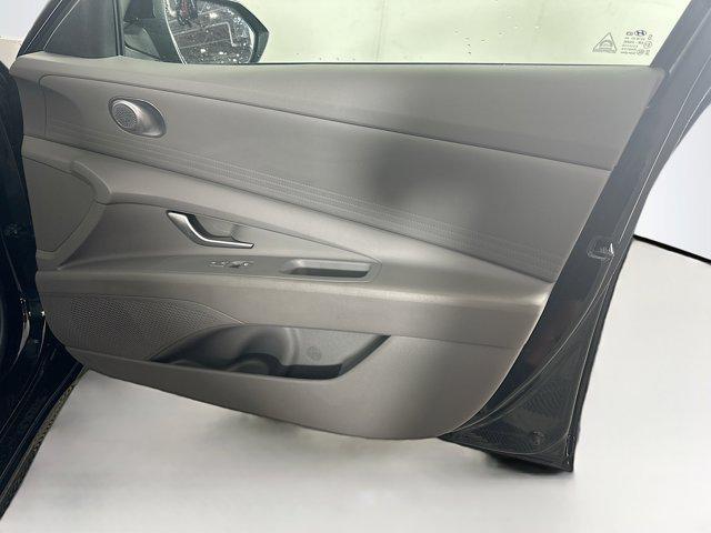 Photo of 2024 Abyss Black Hyundai ELANTRA