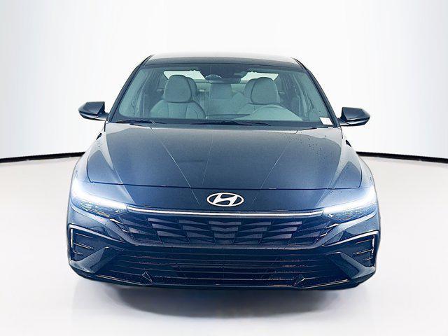 Photo of 2024 Abyss Black Hyundai ELANTRA