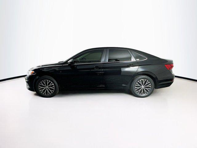 Photo of 2021 Black Uni Volkswagen Jetta