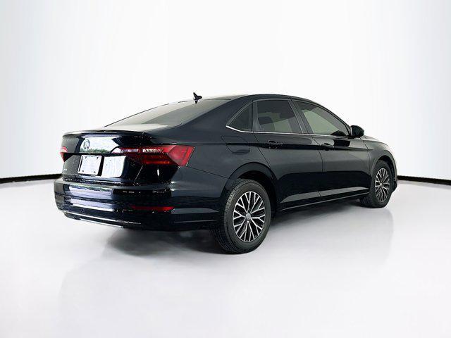 Photo of 2021 Black Uni Volkswagen Jetta