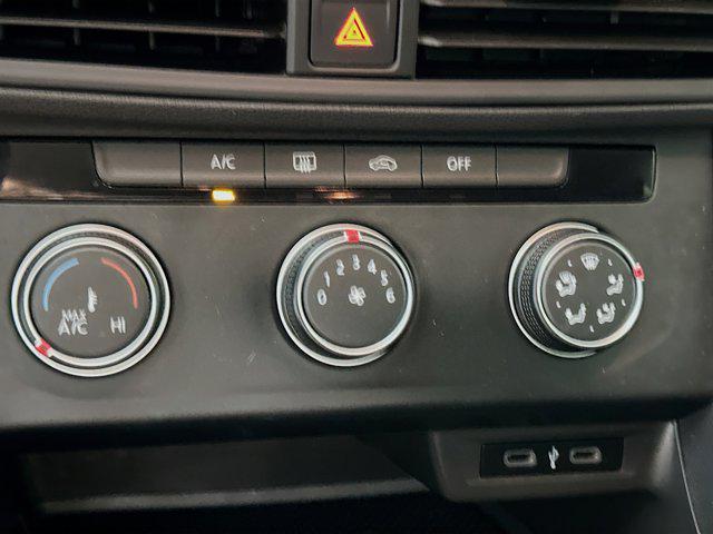 Photo of 2021 Black Uni Volkswagen Jetta