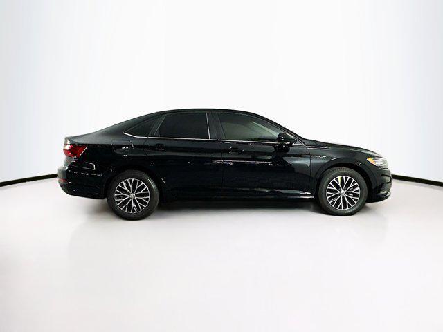 Photo of 2021 Black Uni Volkswagen Jetta
