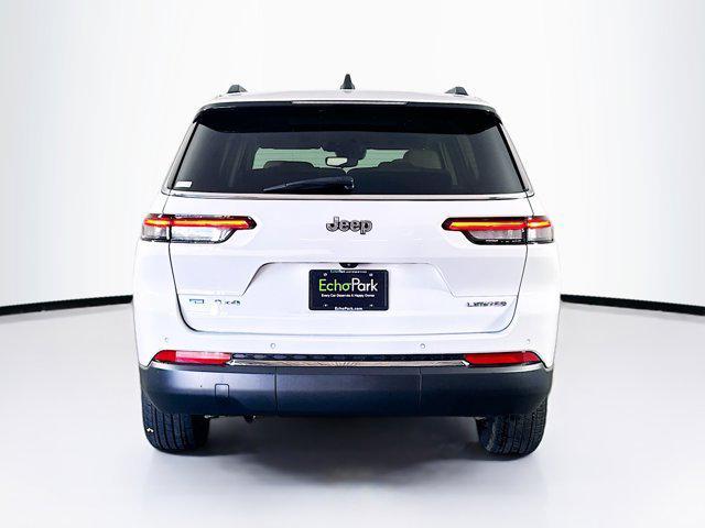 Photo of 2022 Bright White Clearcoat Jeep Grand Cherokee L