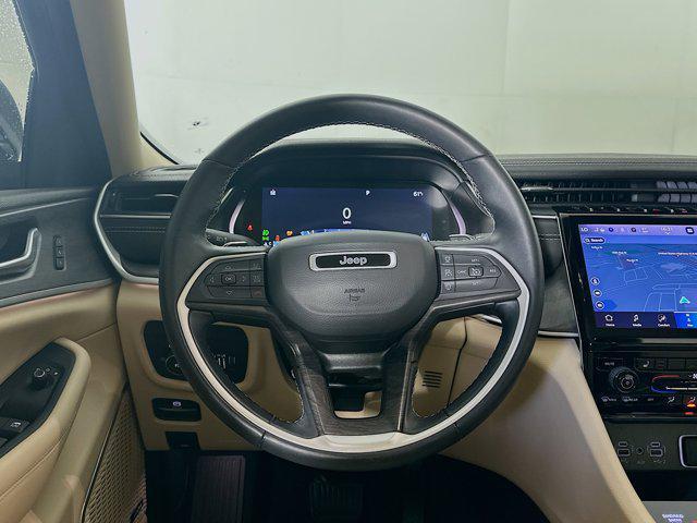 Photo of 2022 Bright White Clearcoat Jeep Grand Cherokee L