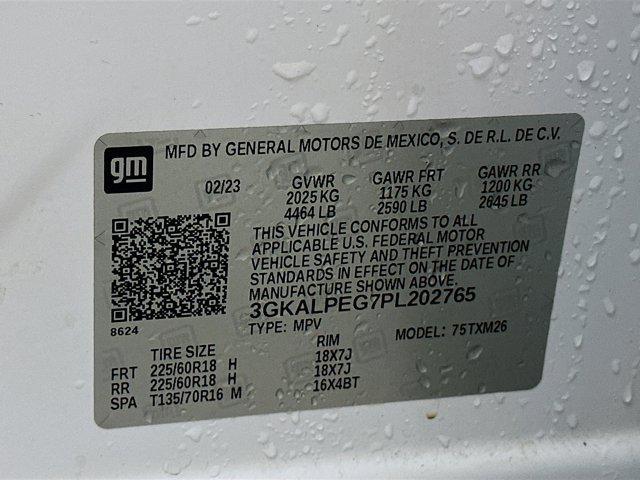 Photo of 2023 Summit White GMC Terrain