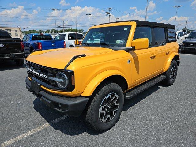 Photo of 2021 CYBER ORANGE MET TRI-COAT Ford Bronco