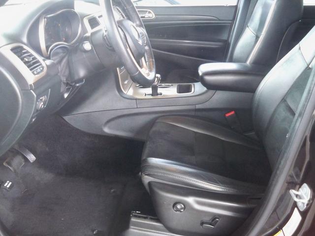 Photo of 2015 Brilliant Black Crystal Pearlcoat Jeep Grand Cherokee