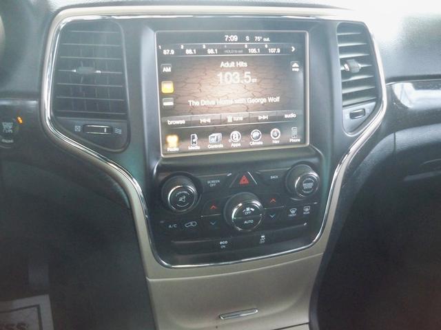 Photo of 2015 Brilliant Black Crystal Pearlcoat Jeep Grand Cherokee
