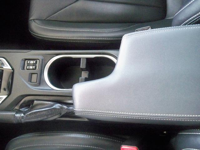 Photo of 2018 Crystal White Pearl Subaru Impreza