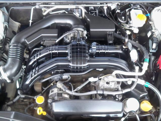 Photo of 2018 Crystal White Pearl Subaru Impreza