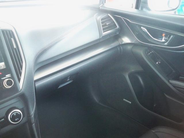 Photo of 2018 Crystal White Pearl Subaru Impreza