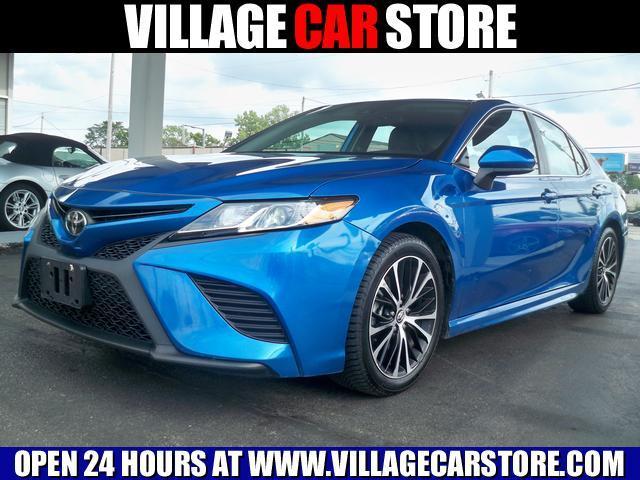 Photo of 2020 Blue Streak Metallic Toyota Camry