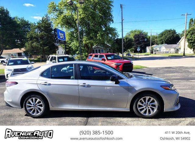 Photo of 2021 Silver Toyota Camry