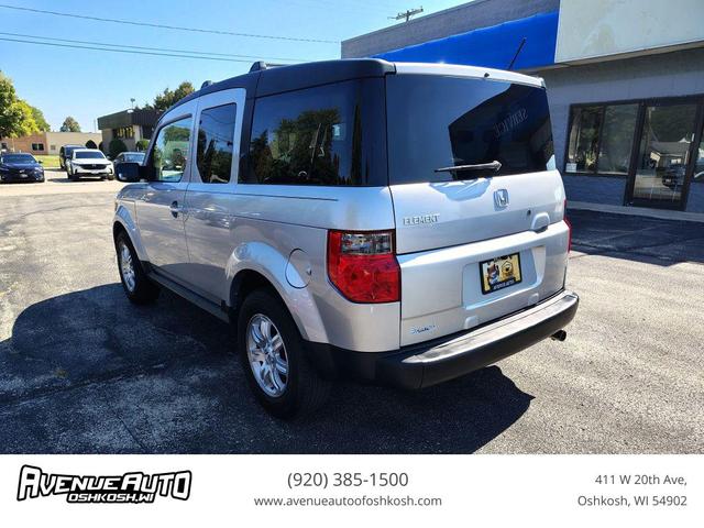 Photo of 2007 Silver Honda Element