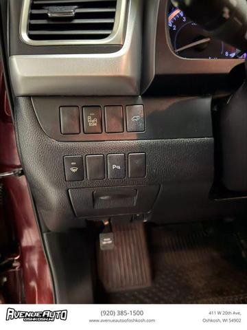 Photo of 2016 Burgundy Toyota Highlander