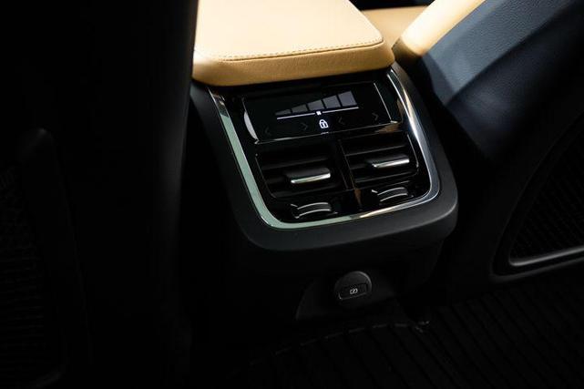 Photo of 2023 Silver Volvo V90 Cross Country
