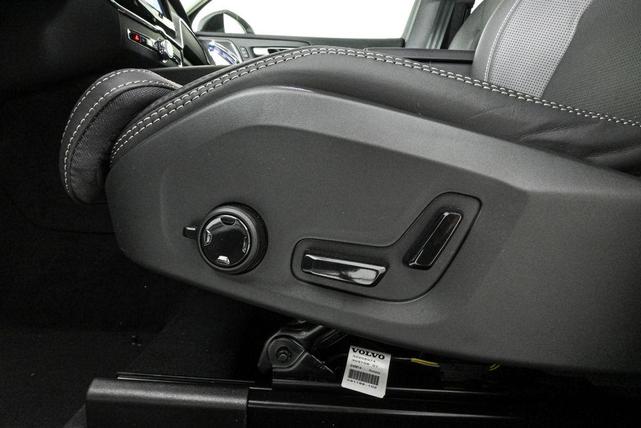 Photo of 2025 Crystal White Volvo XC60 Plug-In Hybrid