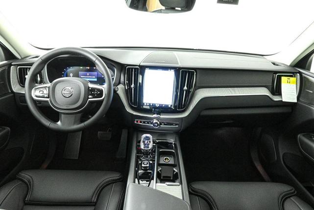 Photo of 2025 Crystal White Volvo XC60 Plug-In Hybrid